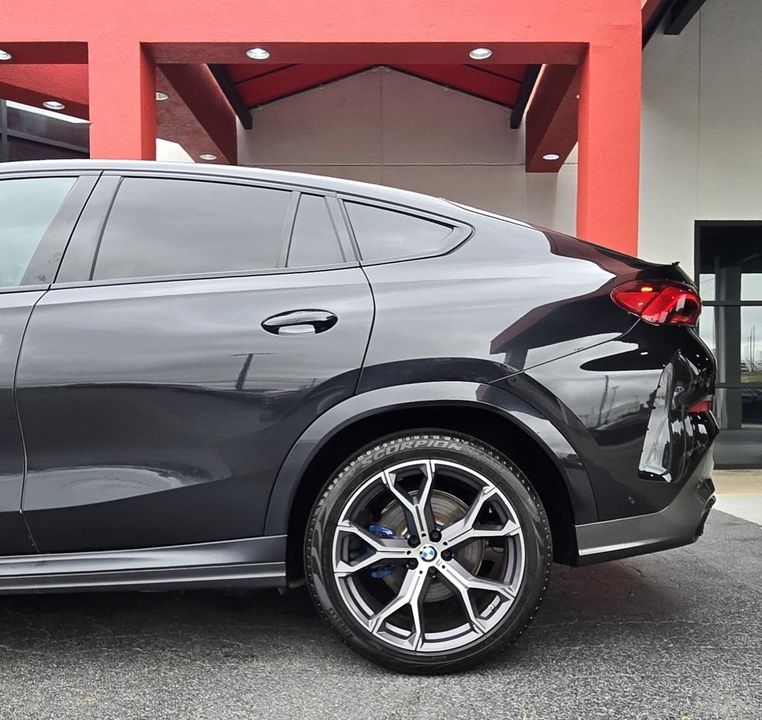 2022 BMW X6