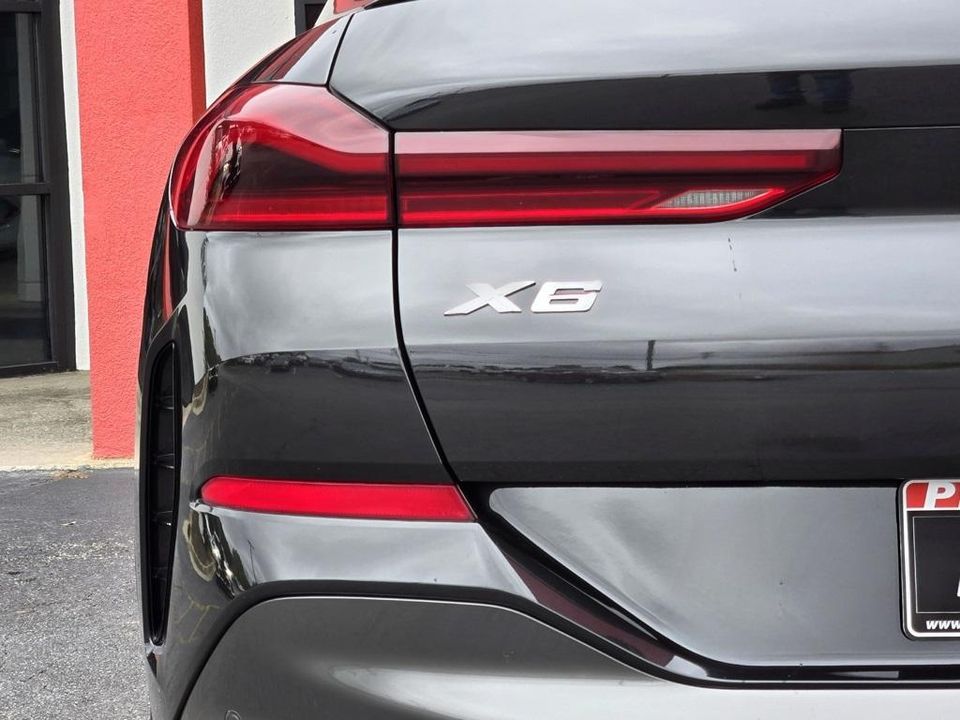 2022 BMW X6