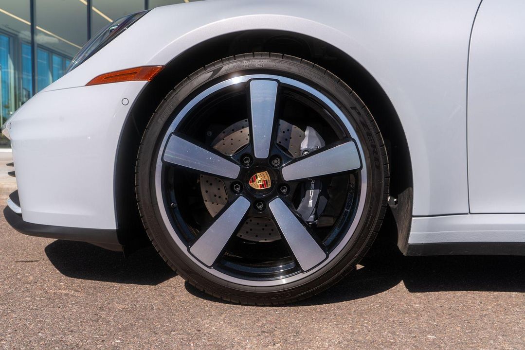 2025 Porsche 911