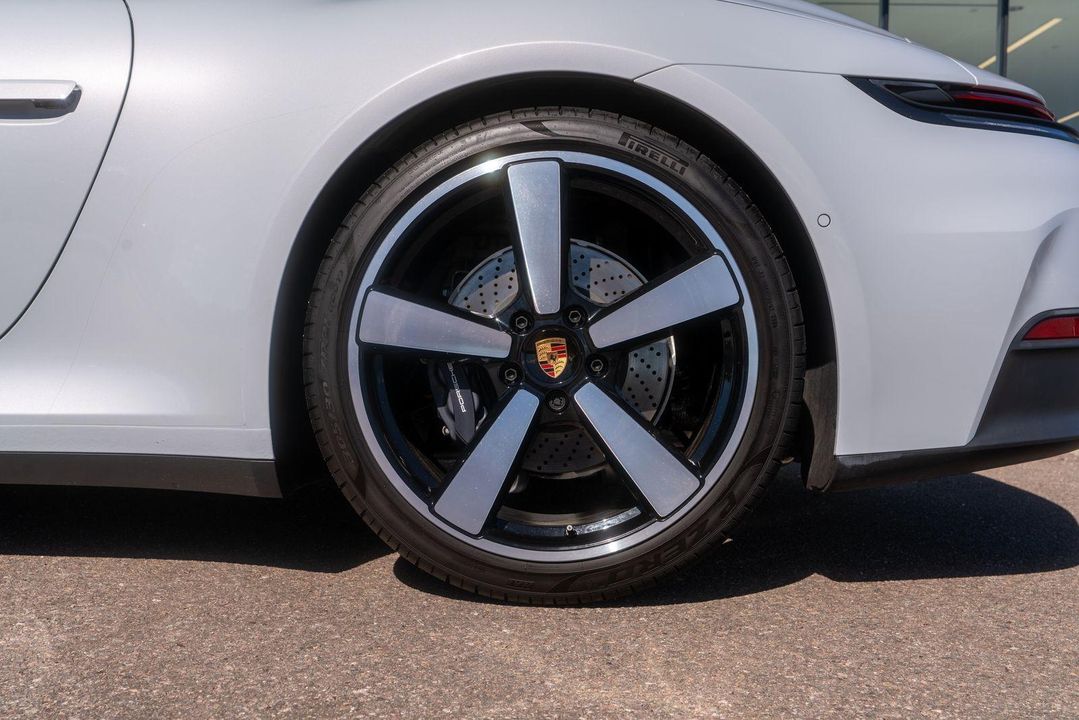 2025 Porsche 911