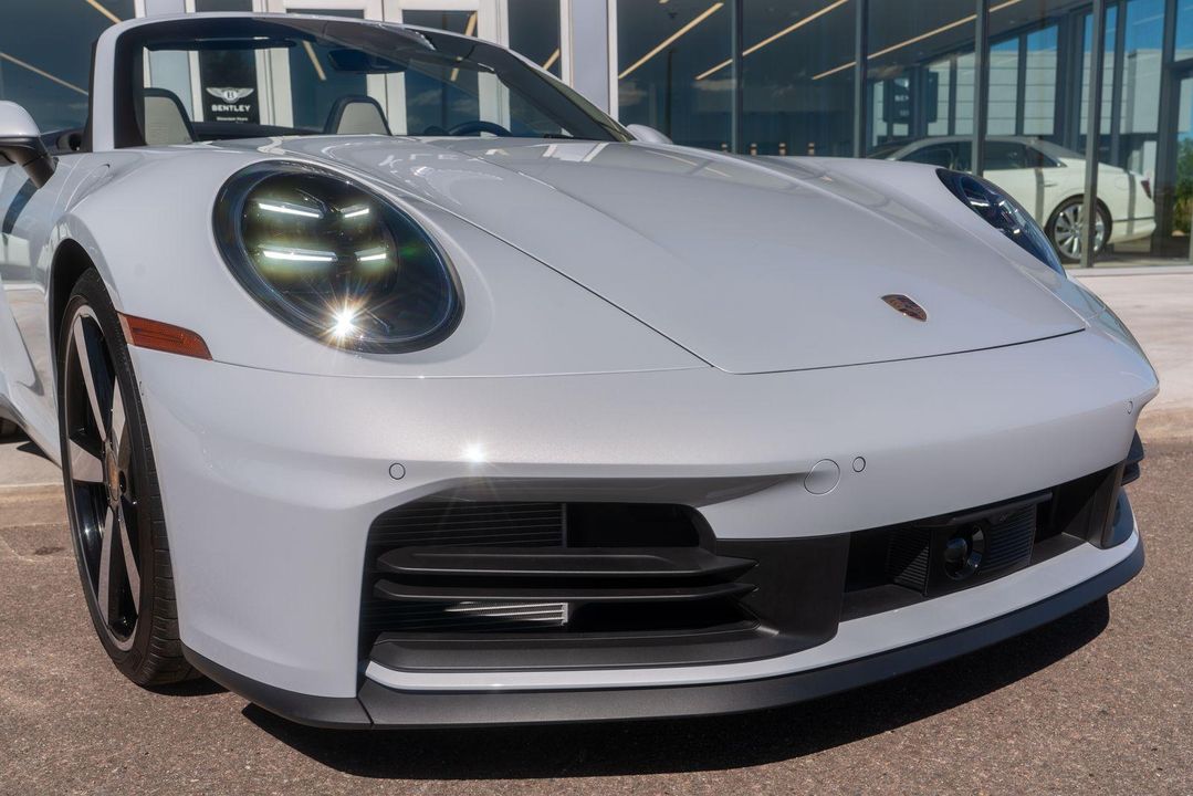 2025 Porsche 911
