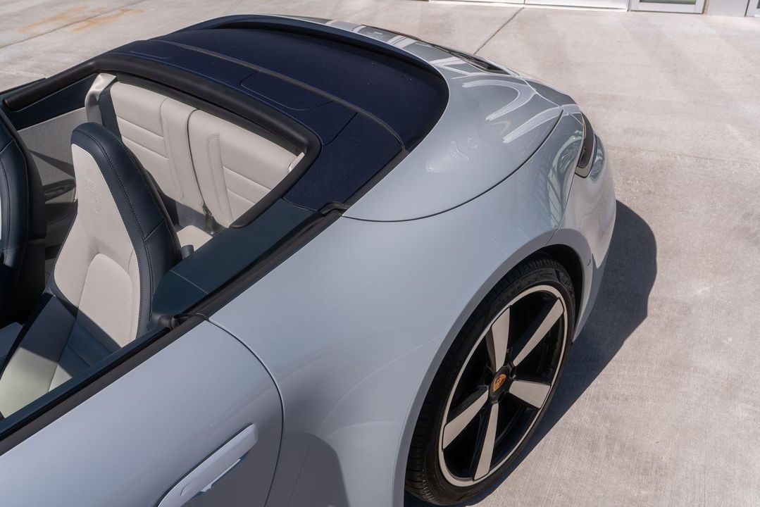 2025 Porsche 911