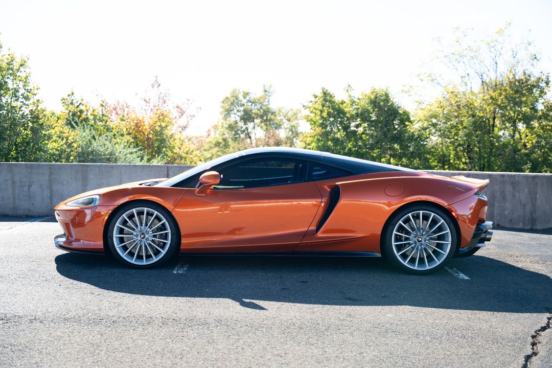 2021 McLaren GT