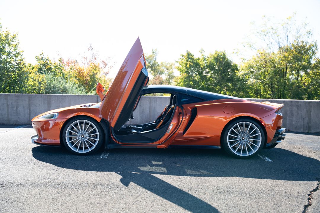 2021 McLaren GT