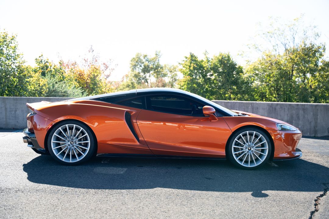 2021 McLaren GT