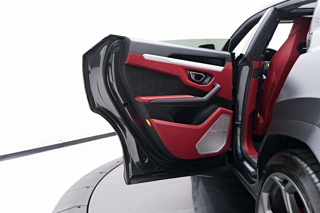 2020 Lamborghini Urus