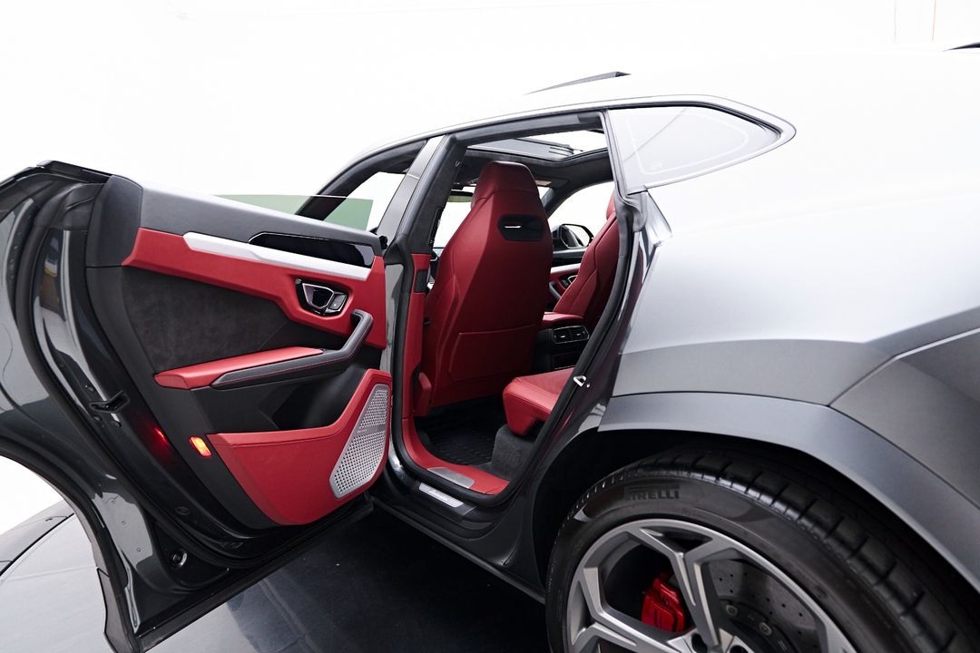 2020 Lamborghini Urus