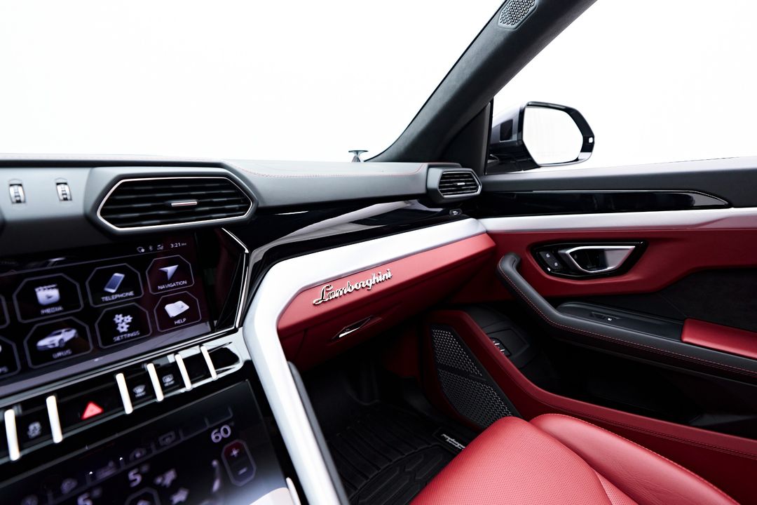 2020 Lamborghini Urus