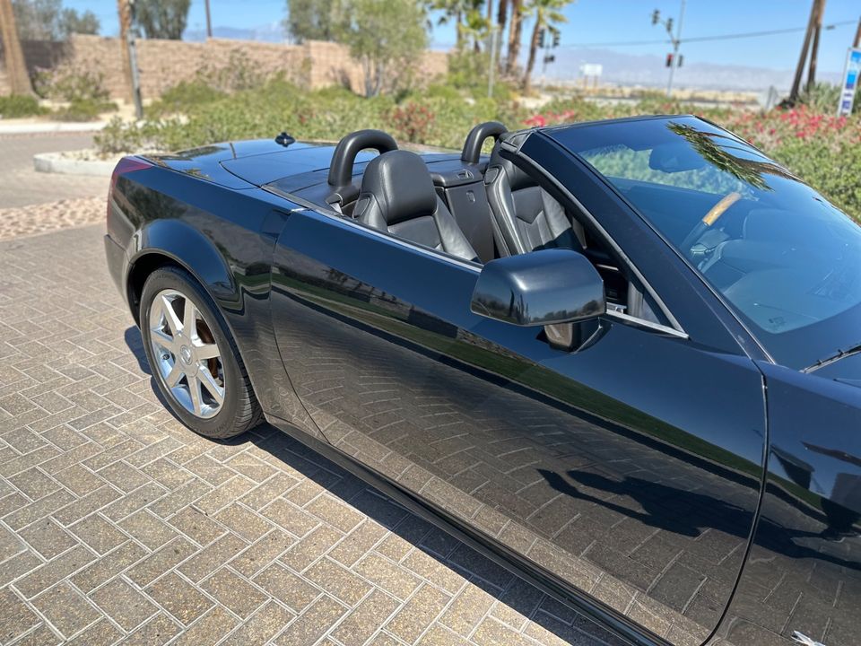 2005 Cadillac XLR