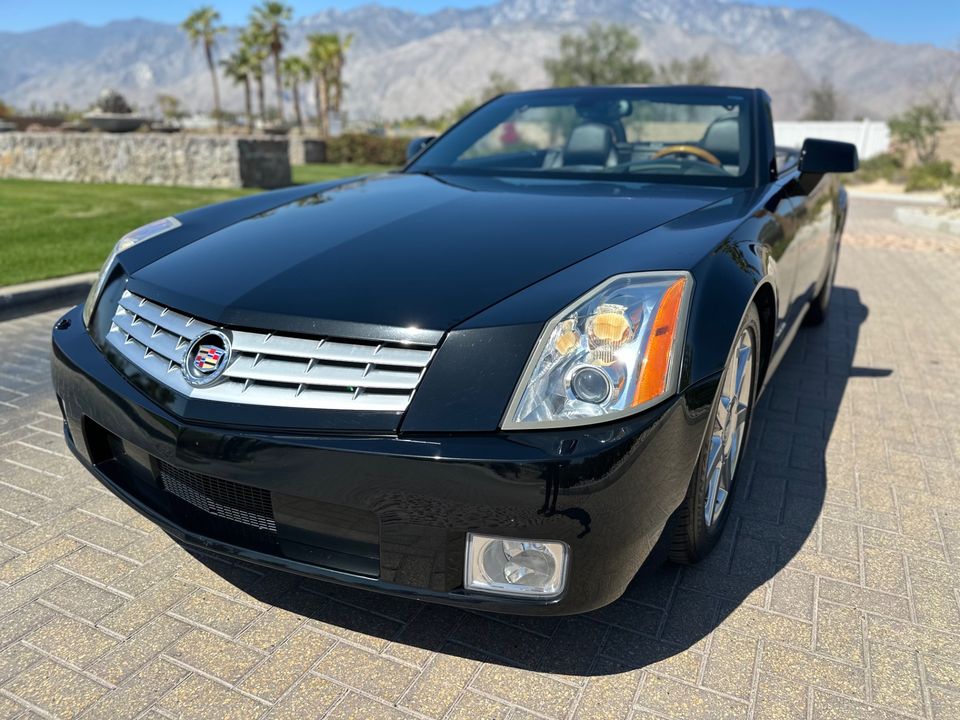 2005 Cadillac XLR
