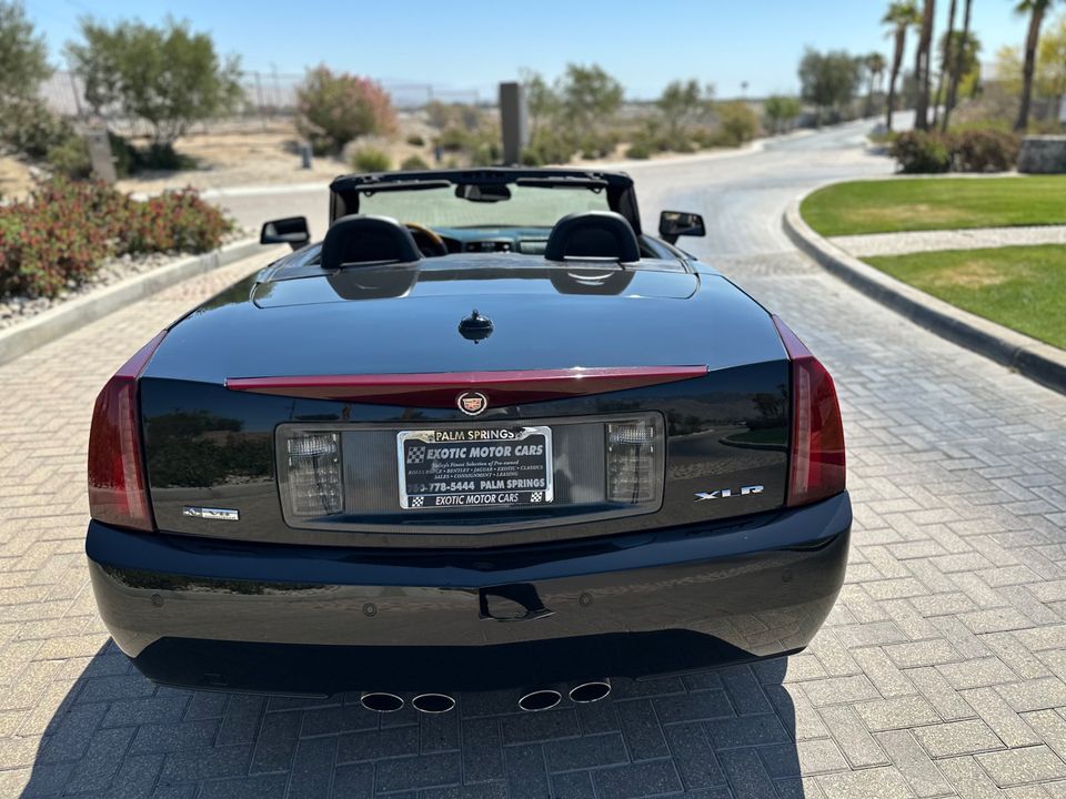 2005 Cadillac XLR