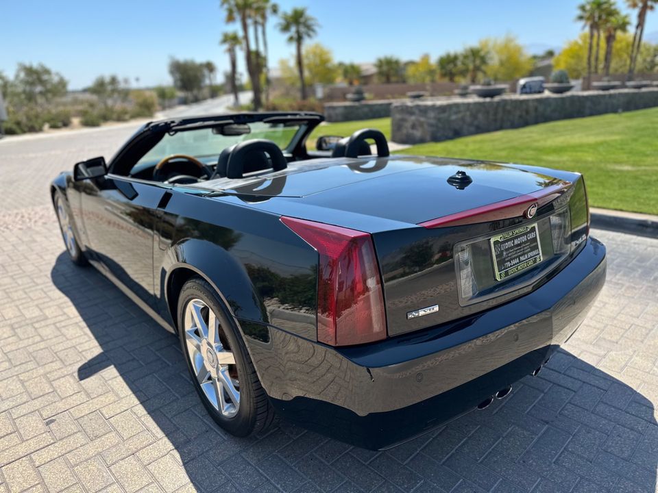 2005 Cadillac XLR