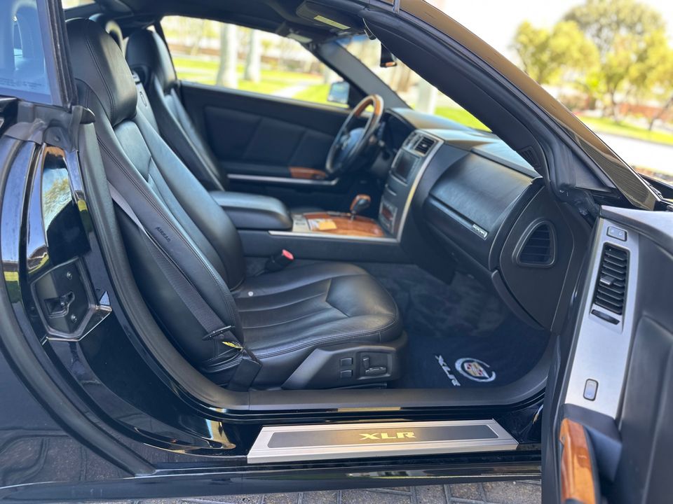 2005 Cadillac XLR