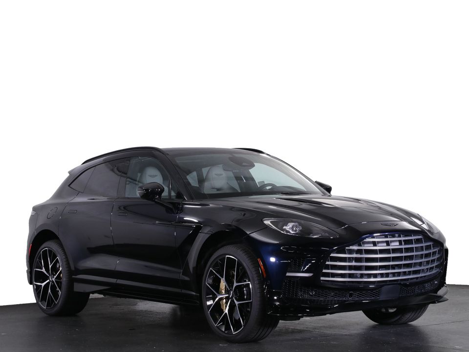 2025 Aston Martin DBX