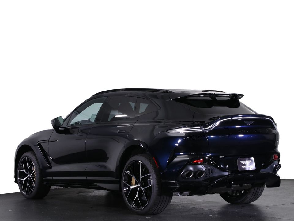 2025 Aston Martin DBX