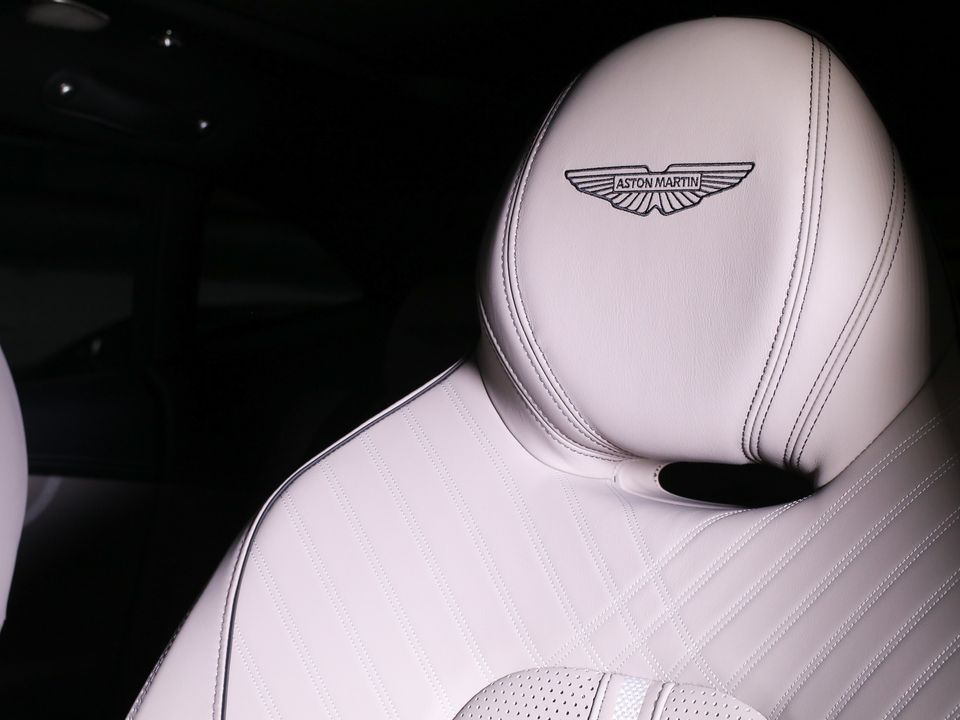 2025 Aston Martin DBX