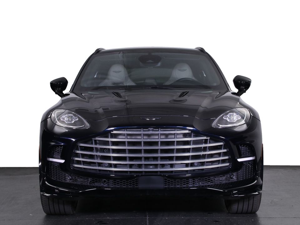 2025 Aston Martin DBX