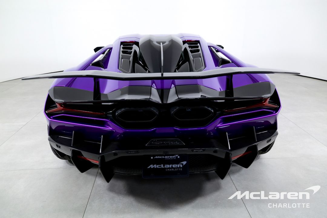 2024 Lamborghini Revuelto