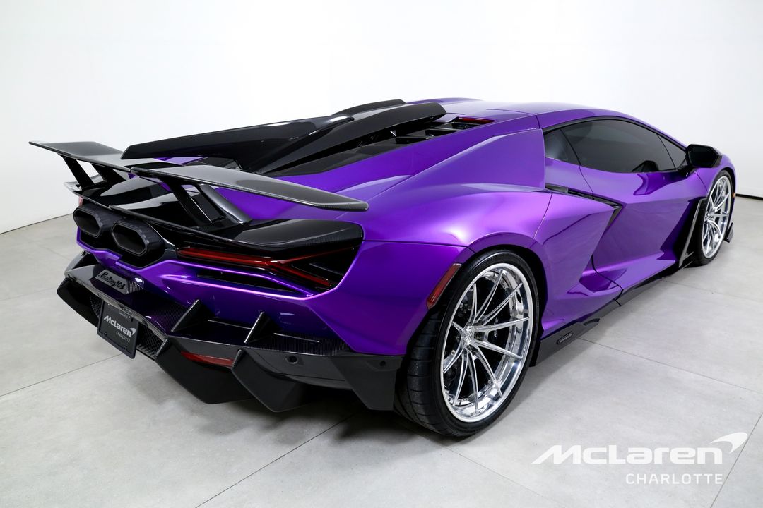 2024 Lamborghini Revuelto