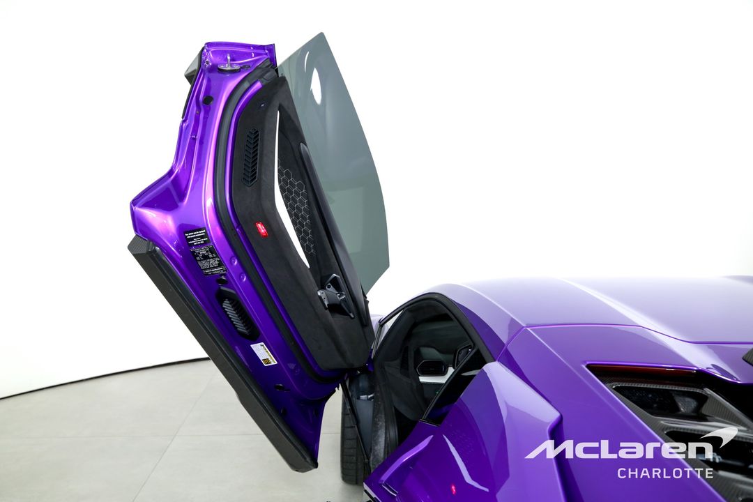 2024 Lamborghini Revuelto