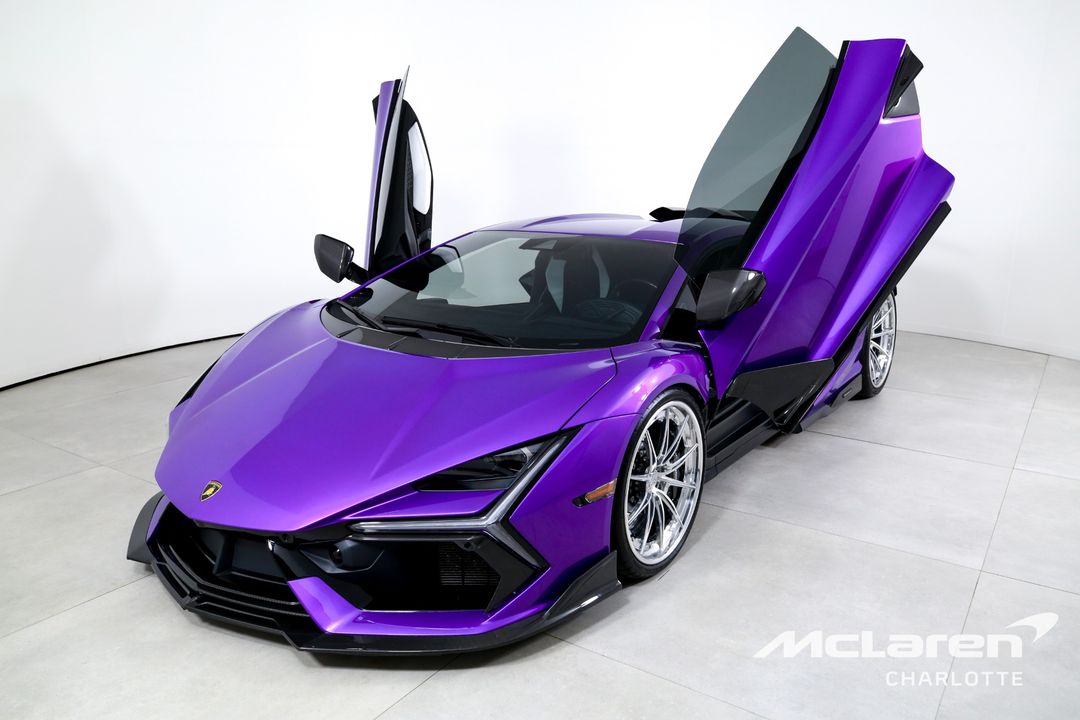 2024 Lamborghini Revuelto