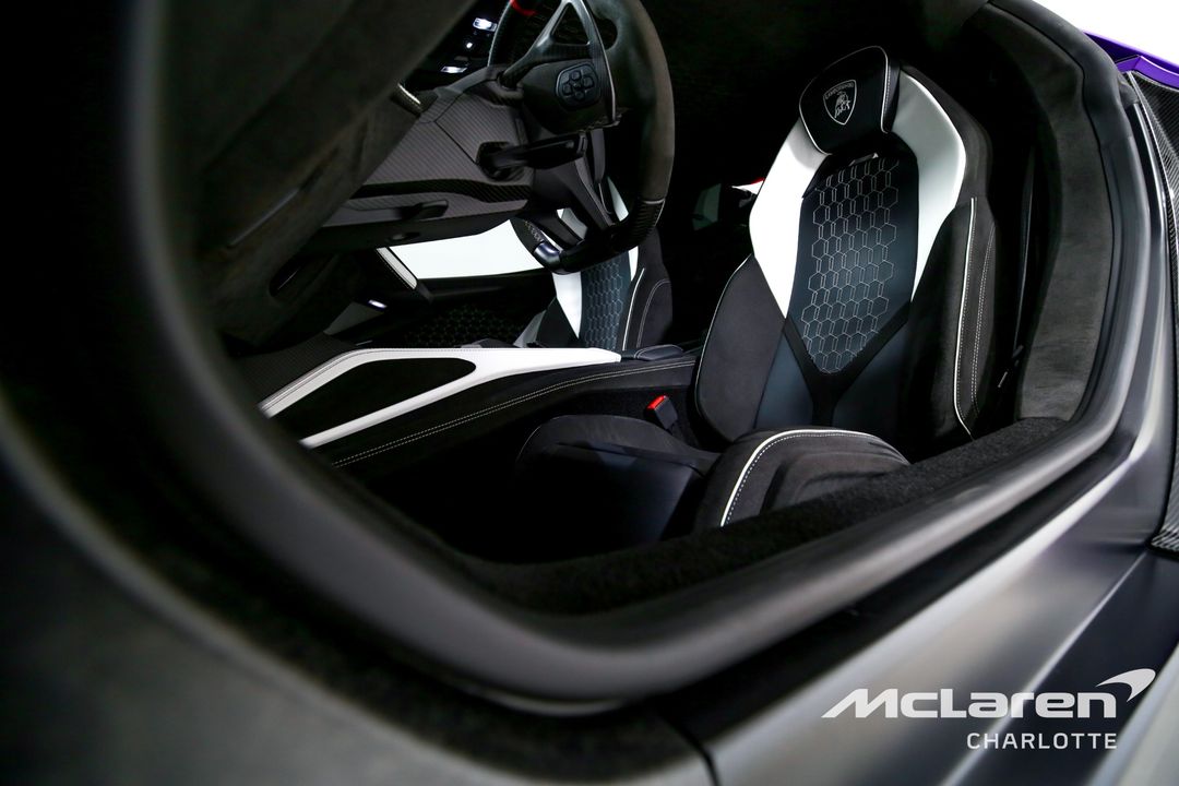 2024 Lamborghini Revuelto