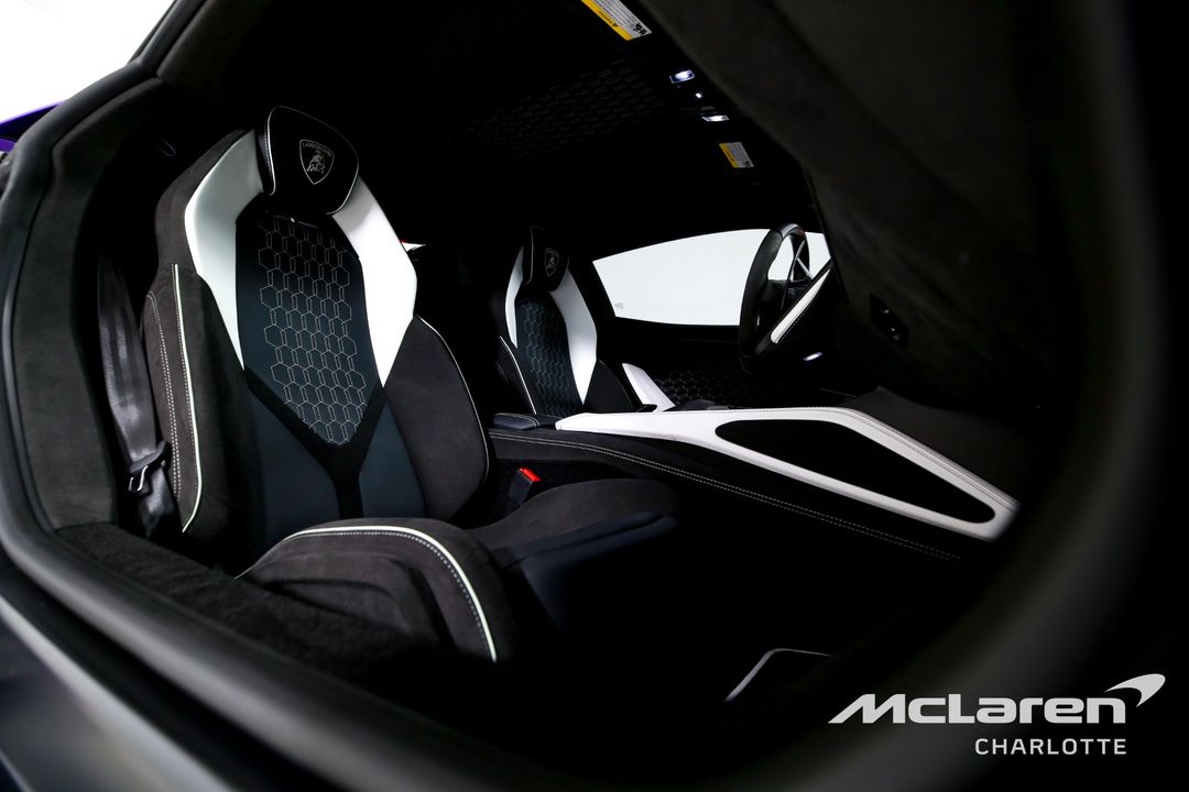 2024 Lamborghini Revuelto