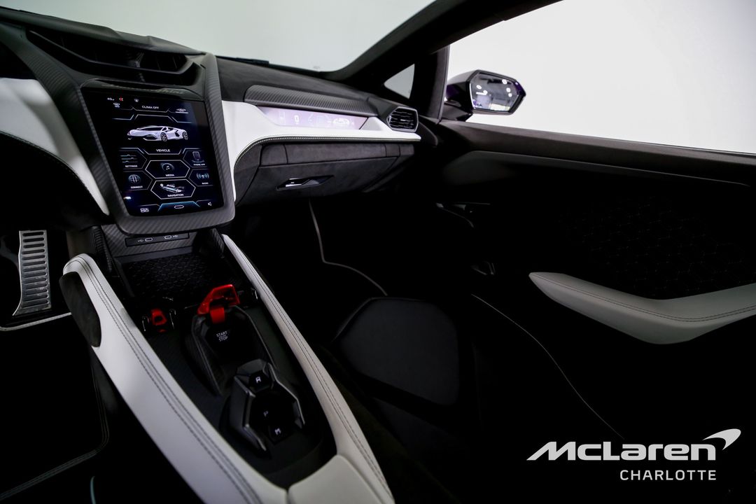 2024 Lamborghini Revuelto