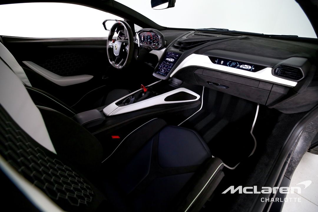 2024 Lamborghini Revuelto