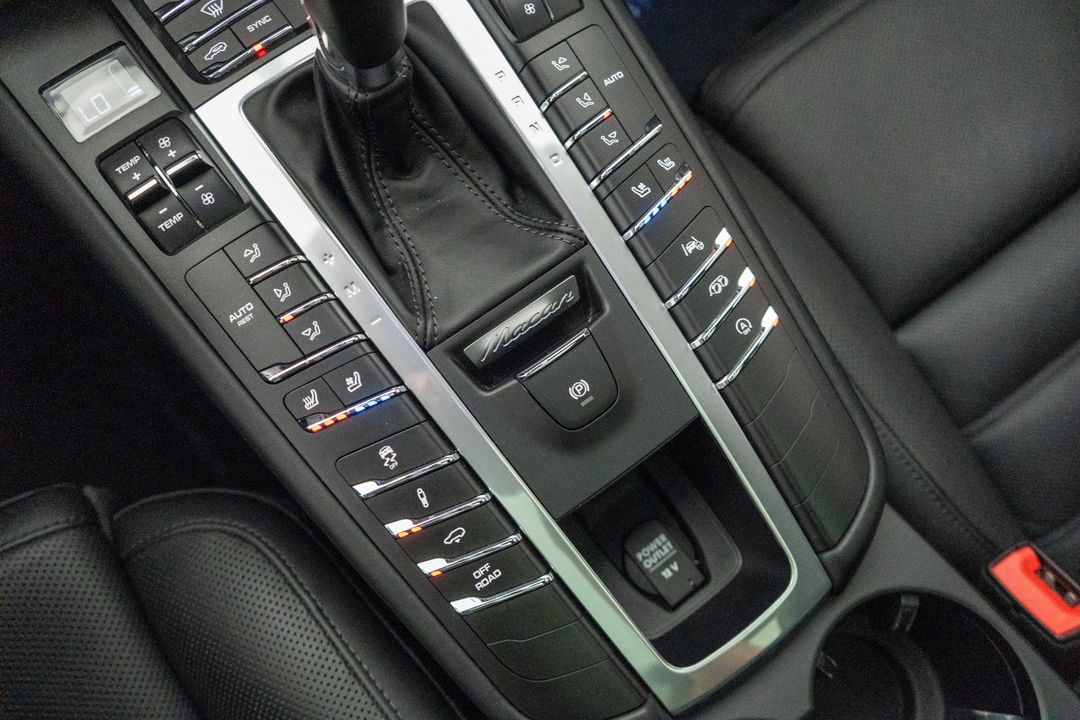 2020 Porsche Macan