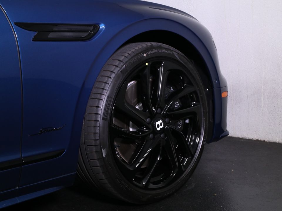 2025 Bentley Flying Spur