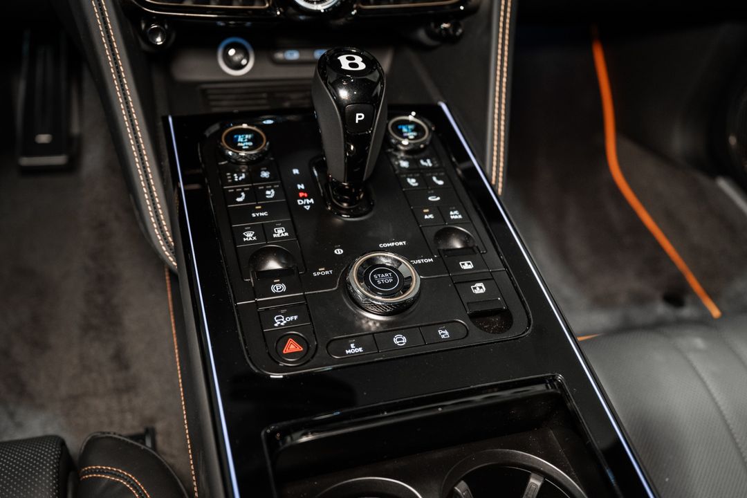 2025 Bentley FLYING SPUR BLACK EDITION