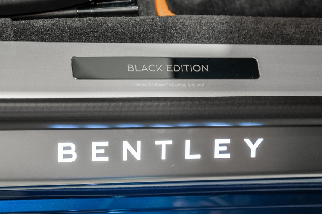 2025 Bentley FLYING SPUR BLACK EDITION