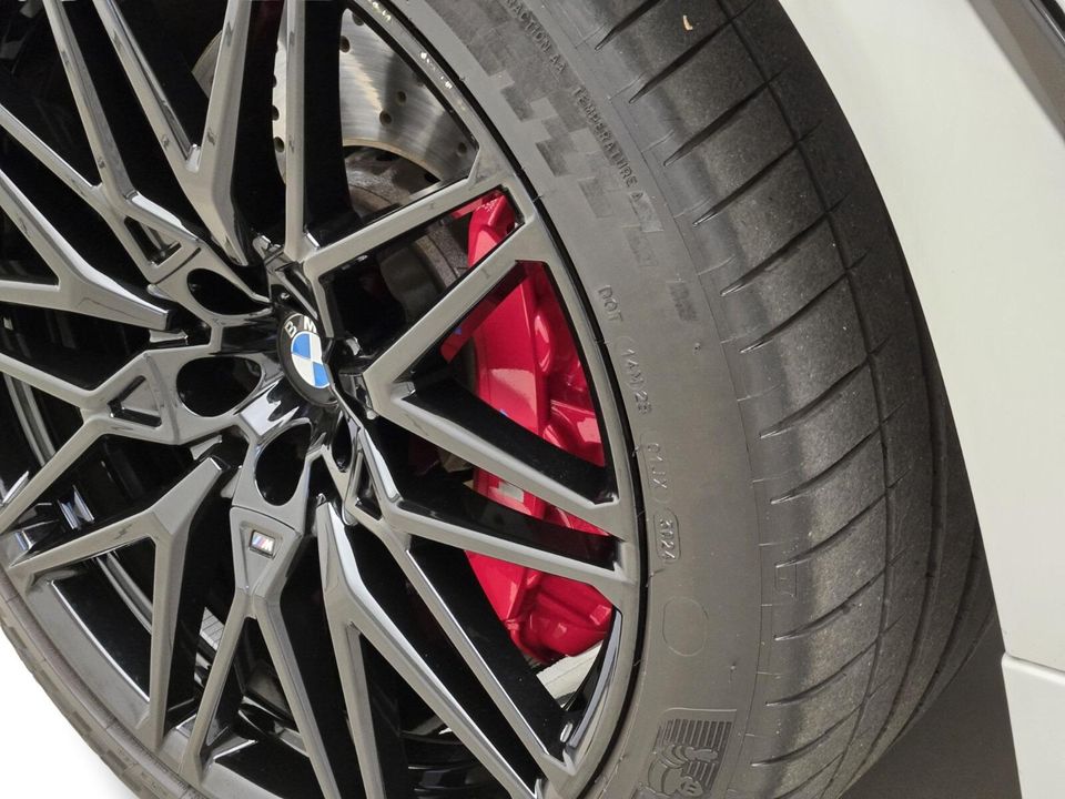 2025 BMW X6 M