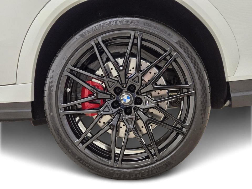2025 BMW X6 M