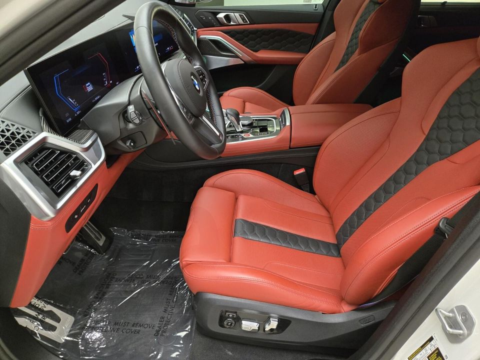 2025 BMW X6 M