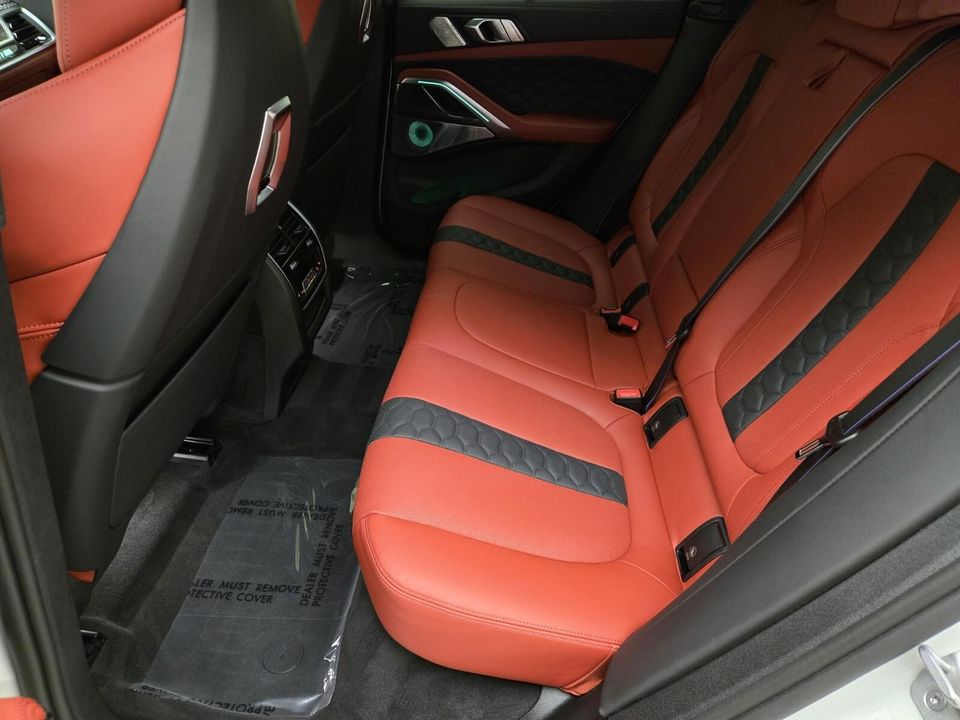 2025 BMW X6 M