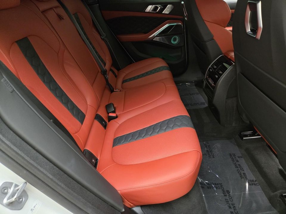 2025 BMW X6 M