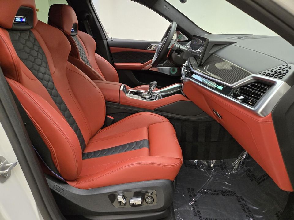 2025 BMW X6 M