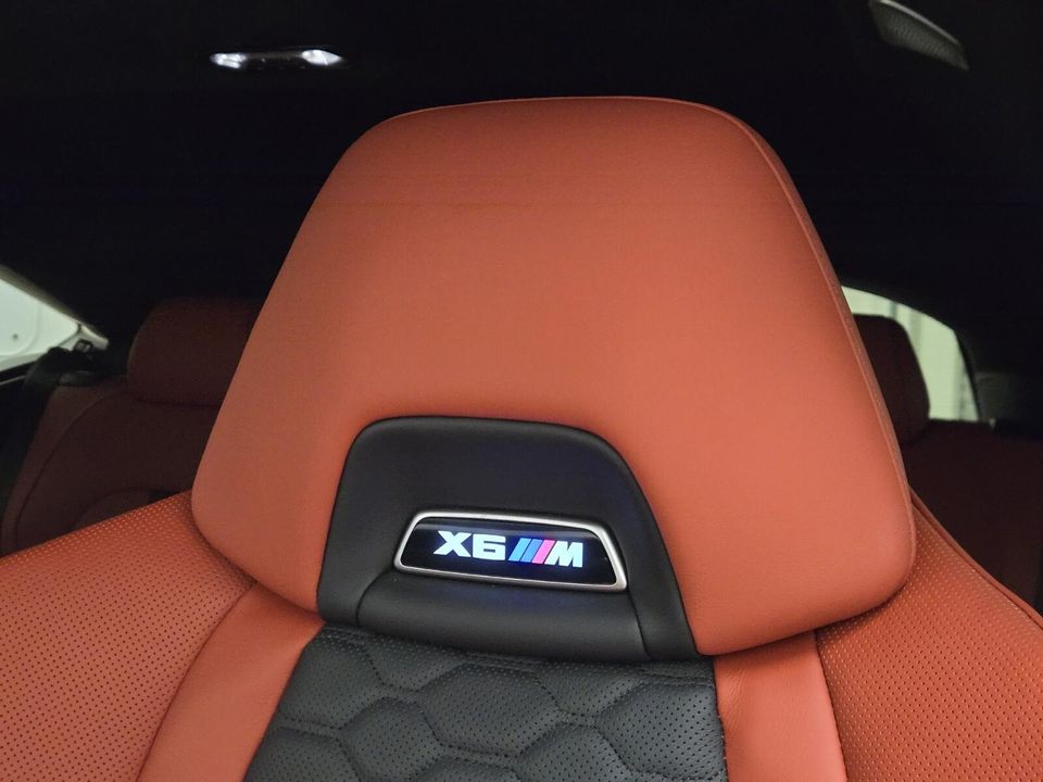 2025 BMW X6 M