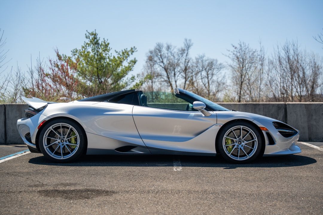 2025 McLaren 750S Spider