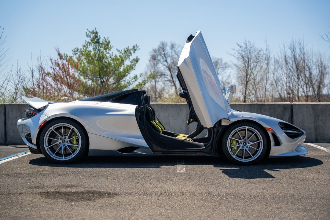 2025 McLaren 750S Spider