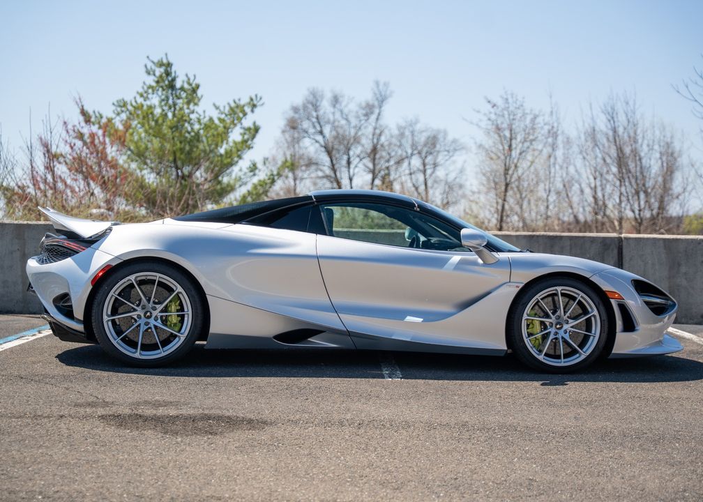2025 McLaren 750S Spider