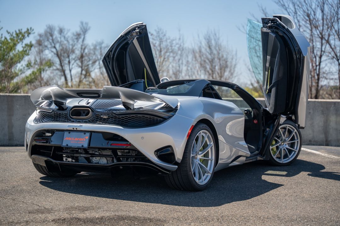 2025 McLaren 750S Spider
