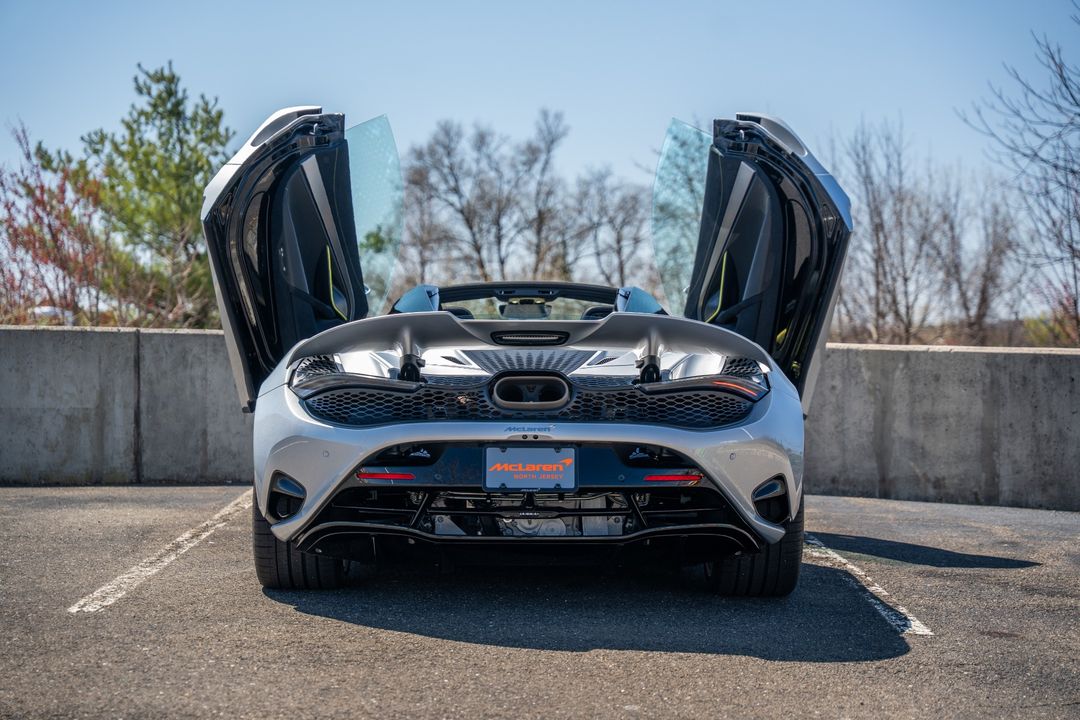 2025 McLaren 750S Spider
