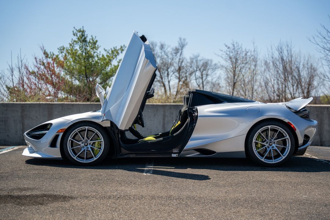 2025 McLaren 750S Spider