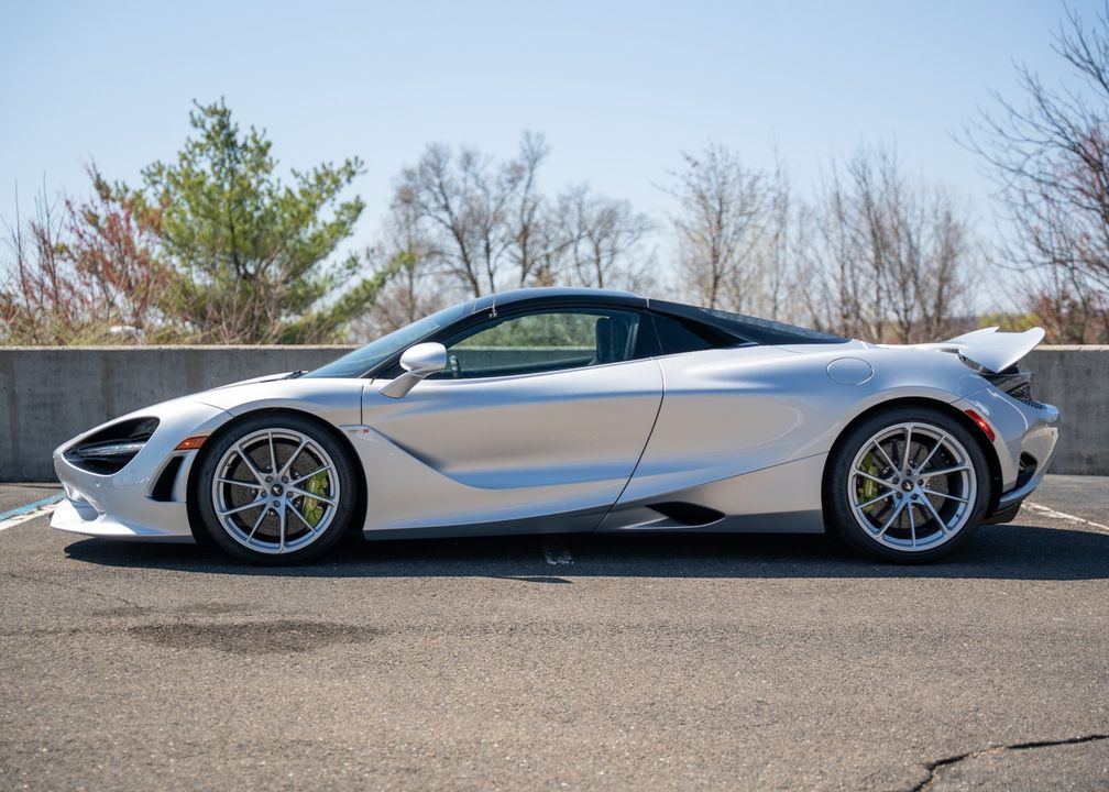 2025 McLaren 750S Spider