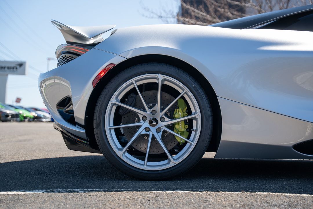 2025 McLaren 750S Spider