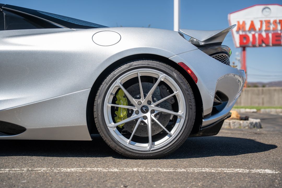 2025 McLaren 750S Spider