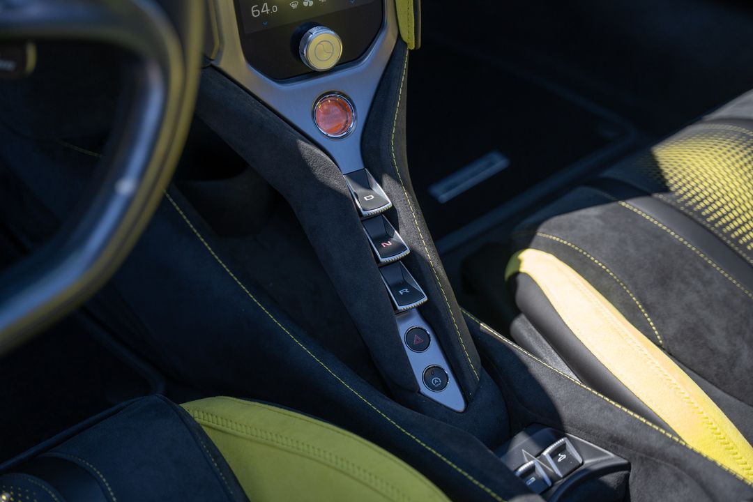 2025 McLaren 750S Spider